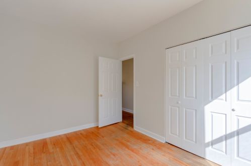 726 Roscoe St, Chicago IL  60657-2417 exterior