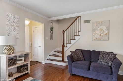 3057 Osceola Ave, Chicago, IL 60707-1207