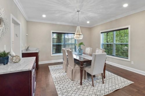 1261 Merry Ln, Atlanta GA 30329-3903 exterior