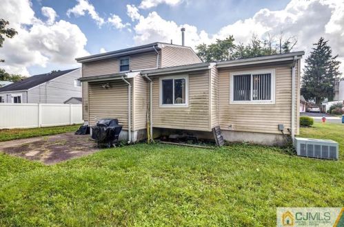 6 Clover St, Old Bridge NJ exterior