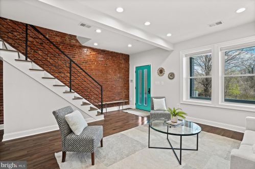 3210 Park Pl, Washington DC  20010-2529 exterior