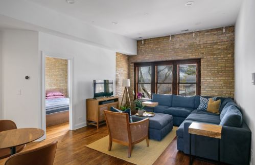 4455 Hamilton Ave, Chicago, IL 60625-8348