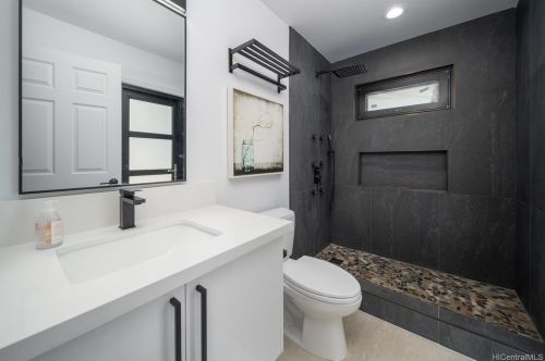 745 Hunakai St, Honolulu HI  96816-4942 exterior