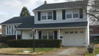 9957 Hardy Rd, Philadelphia, PA 19115-1701