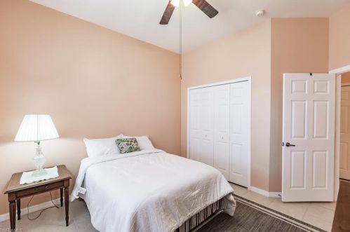 3985 60 Ave, Naples FL 34120-2663 exterior