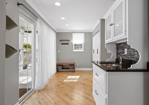 217 Plymouth St, Pittsburgh PA 15211-1233 exterior