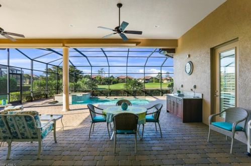 6838 Canwick Cove Cir, Naples FL 34113-3201 exterior