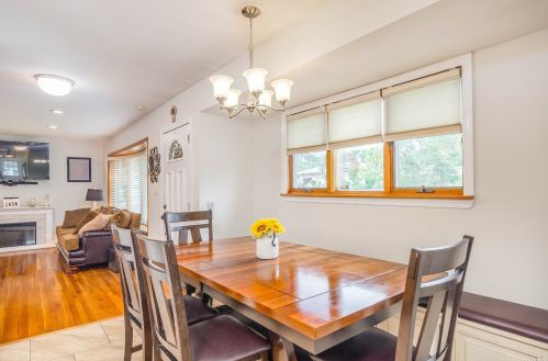 18 Donna Ln, Commack NY 11725-5204 exterior