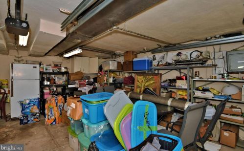 7221 Erdrick St, Philadelphia PA 19135-1014 exterior