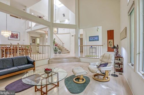 283 Sayre Dr, Princeton, NJ 08540-5859