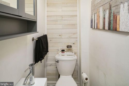 8615 Jackson St, Philadelphia PA  19136-2107 exterior