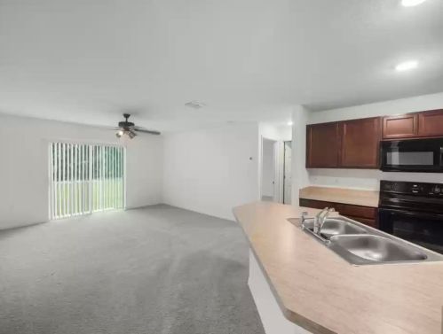 544 Whitmore Dr, Fort Pierce FL  34984-4560 exterior