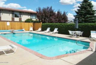 26 Crest Cir, Yakima, WA 98908-2573