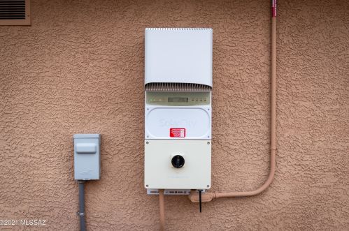 9558 Marsh Wren Pl, Tucson AZ 85742-8455 exterior