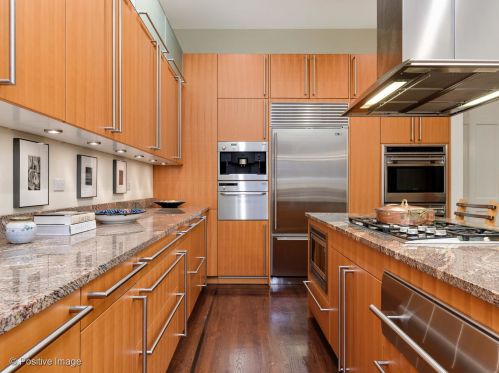 2042 Cleveland Ave, Chicago IL 60614-4509 exterior