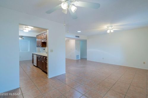 5716 Grant Rd, Tucson AZ 85712-2341 exterior