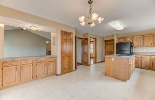 2724 Denacre Dr, Saint Louis MO 63129-4925 exterior