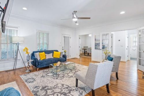 1371 Edmund Ct, Atlanta GA  30306-2236 exterior