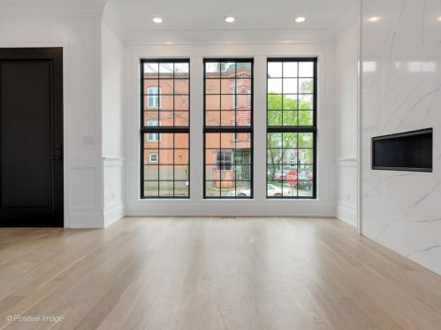 1943 Honore St, Chicago IL  60622-1044 exterior