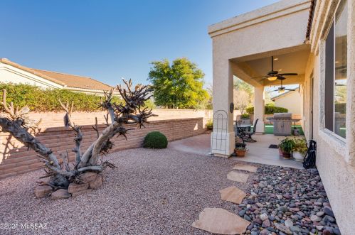 1534 Bank Swallow Rd, Green Valley AZ 85614-6025 exterior