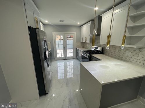 1617 Allengrove St, Philadelphia PA  19124-2729 exterior