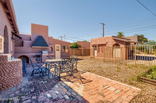 2021 6 St, Tucson AZ 85716-4822 exterior