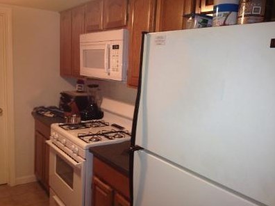 1137 Hartford Ave, Providence RI 02919-7122 exterior