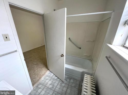 3028 21 St, Philadelphia PA 19146-4510 exterior