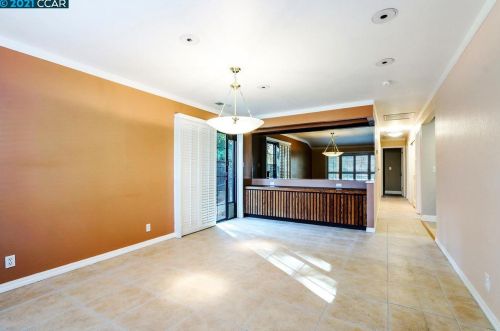 790 Charlton Dr, Concord CA 94523-3551 exterior