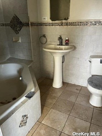 277 15 St, Babylon NY 11704-2728 exterior