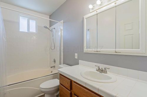 1070 Miles St, Tucson AZ 85719-6140 exterior