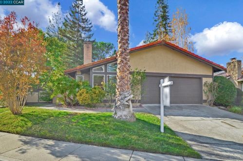 29 Jib Ct, Concord, CA 94523-1207