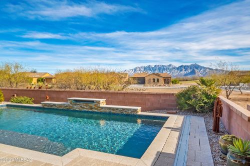 5750 Atascosa Peak Dr, Green Valley AZ 85622-8127 exterior