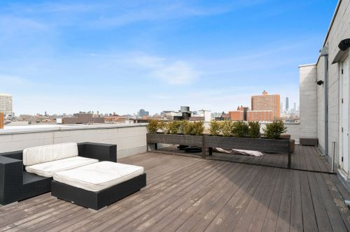 830 Ashland Ave, Chicago IL  60622-5684 exterior