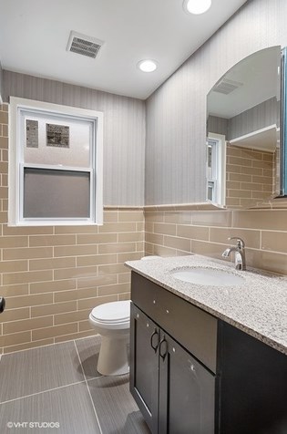 6540 Washtenaw Ave, Chicago IL 60645-5341 exterior