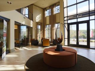 3695 Cumberland Blvd, Atlanta GA  30339 exterior