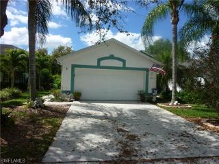 5253 Whitten Dr, Naples, FL 34104-5313