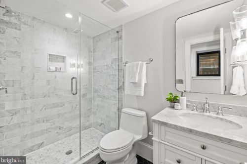 1451 Chapin St, Washington DC  20009-4510 exterior