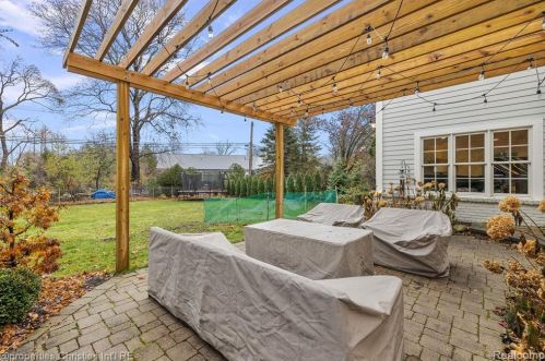 1174 Lakeside Dr, Bham MI 48009-1381 exterior