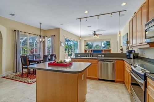 14650 Indigo Lk Cir, Naples FL 34119-4821 exterior