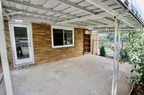 2351 Allender Ave, Pittsburgh PA 15220-3903 exterior