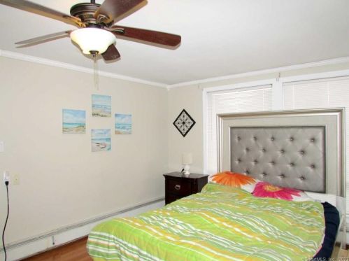 36 Belmont Ave, Windsor CT  06095-3335 exterior