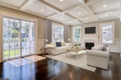 30 Elmwood Dr, Livingston NJ  07039-2205 exterior