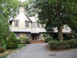 83 Agawam Rd, Newton, MA 02468-1339