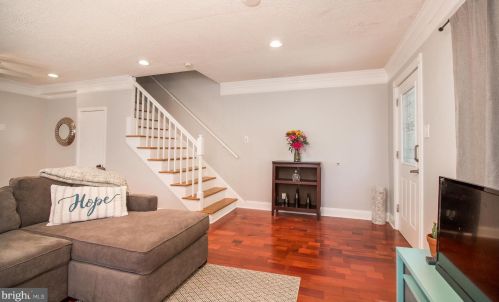 708 Four Mile Rd, Alexandria VA  22305-1518 exterior