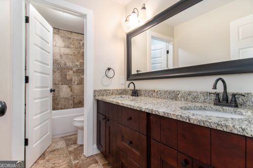 1400 Knob Hill Ct, Atlanta GA 30329-3205 exterior