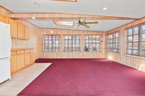 70 Kohary Dr, Milford CT 06460-4949 exterior