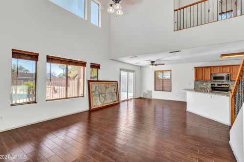 1605 Beautiful Ln, Phoenix AZ 85041-7622 exterior