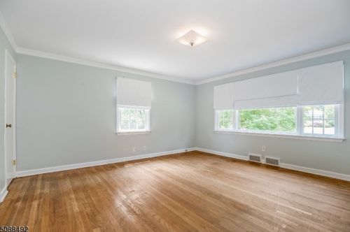 25 Knollwood Rd, Whippany NJ  07981-1820 exterior