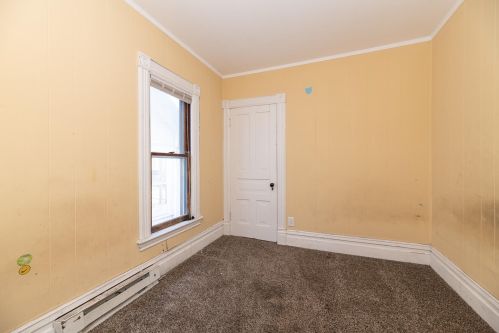 1408 Westnedge Ave, Kalamazoo MI 49007-2426 exterior